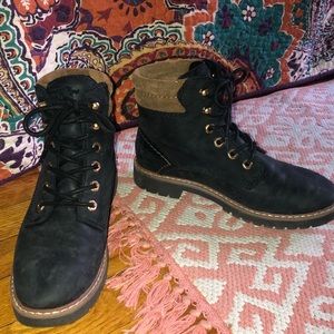 Cougar Black and Tan work-style waterproof boots